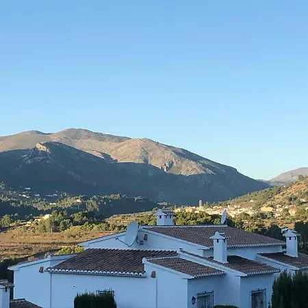 Stunning Mountain Views! Private With Fabulous Communal Pool! Murla