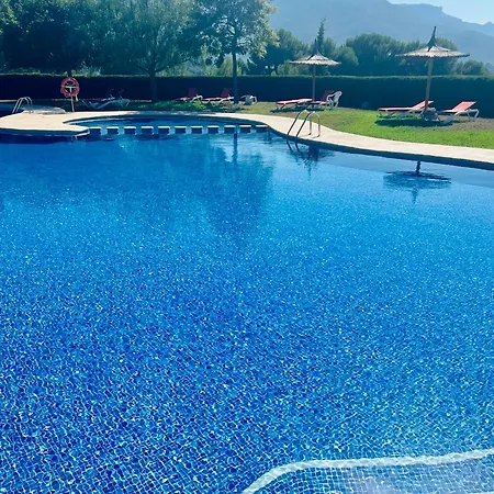 Stunning Mountain Views! Private With Fabulous Communal Pool! Holiday home *
